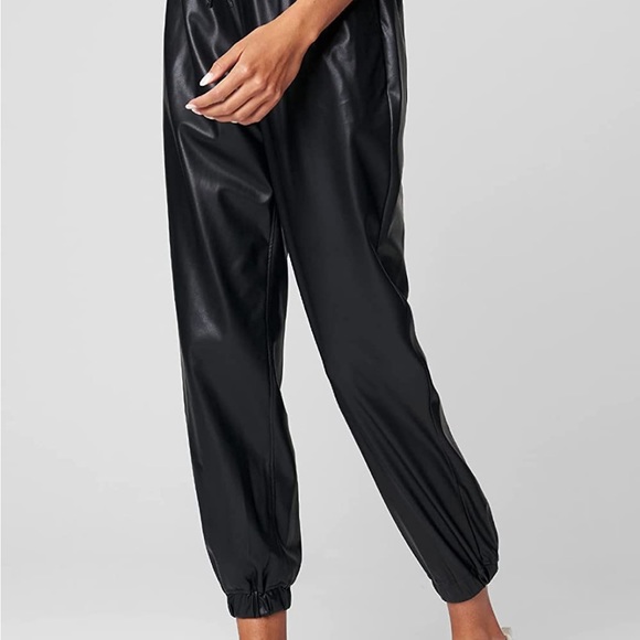 BLANK NYC Black Drawstring Faux Leather Joggers Size 28 - Picture 16 of 16